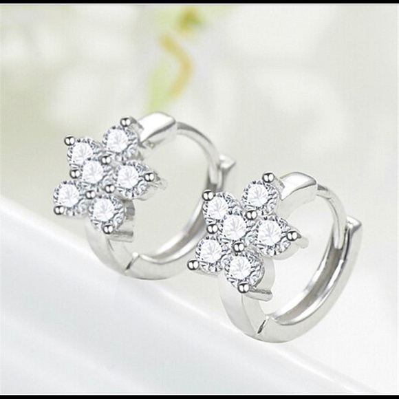 Charming NWT Little Crystal Flower Huggie Earrings - Picture 2 of 3